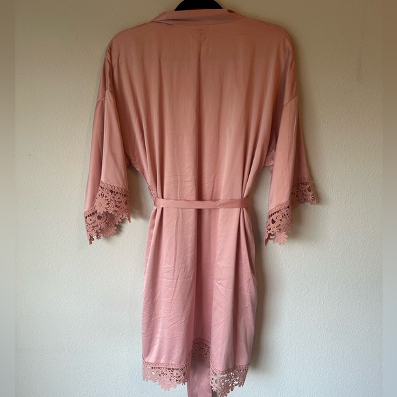 Satin Robe - Picture 2 of 3